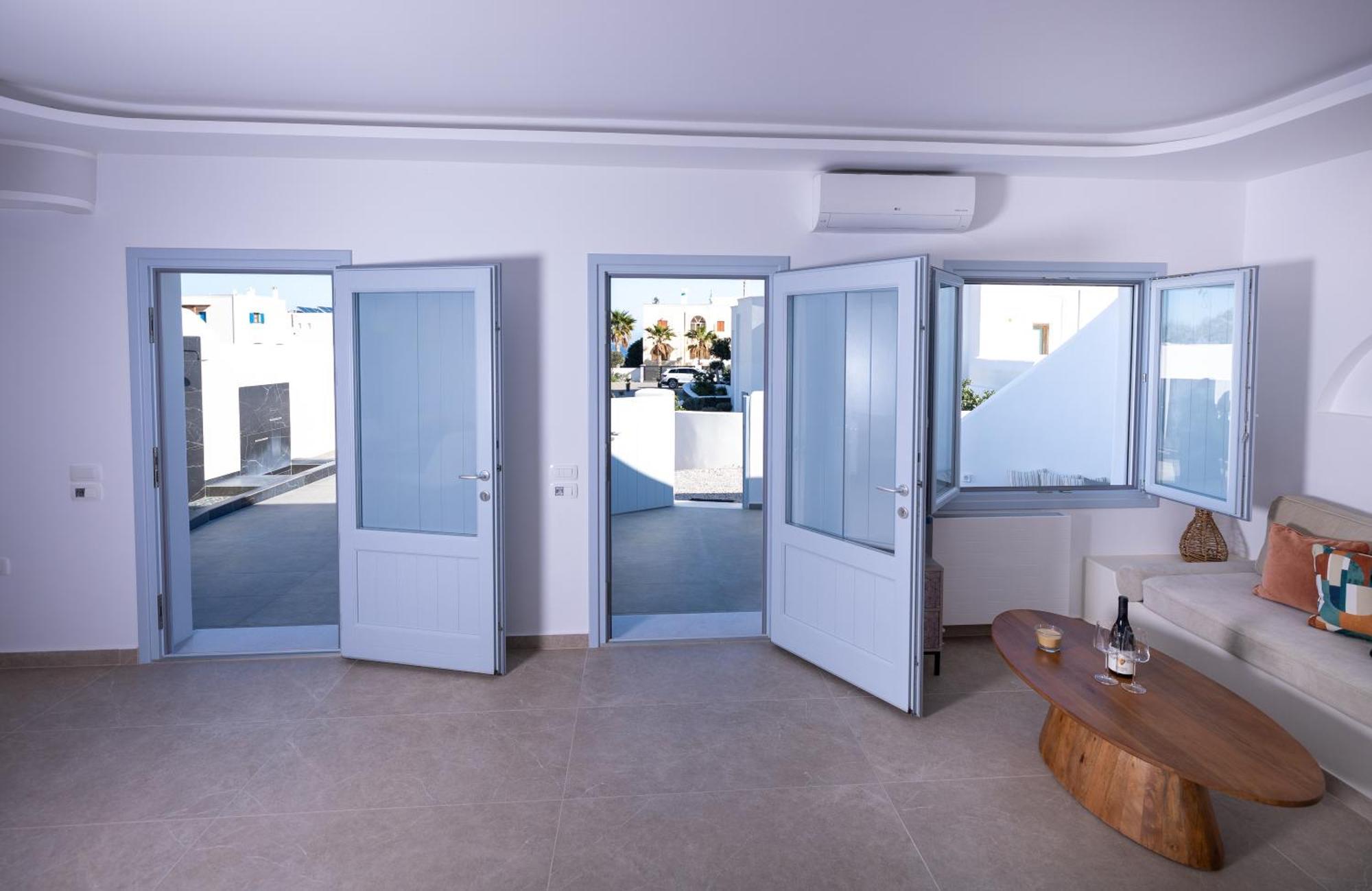 Sn Santorini Apartments Kamári Eksteriør billede