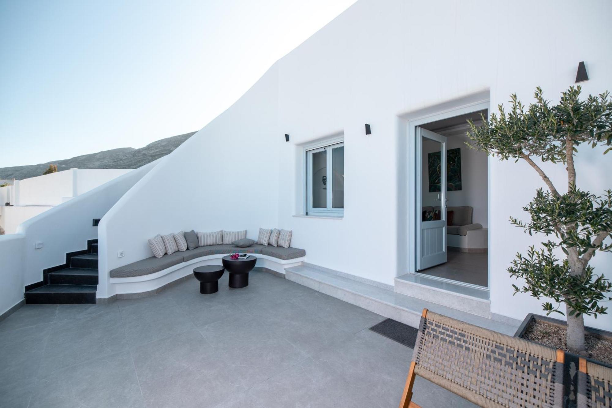 Sn Santorini Apartments Kamári Eksteriør billede
