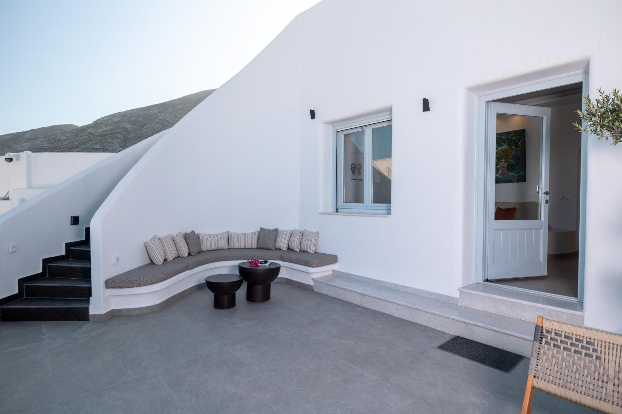 Sn Santorini Apartments Kamári Eksteriør billede