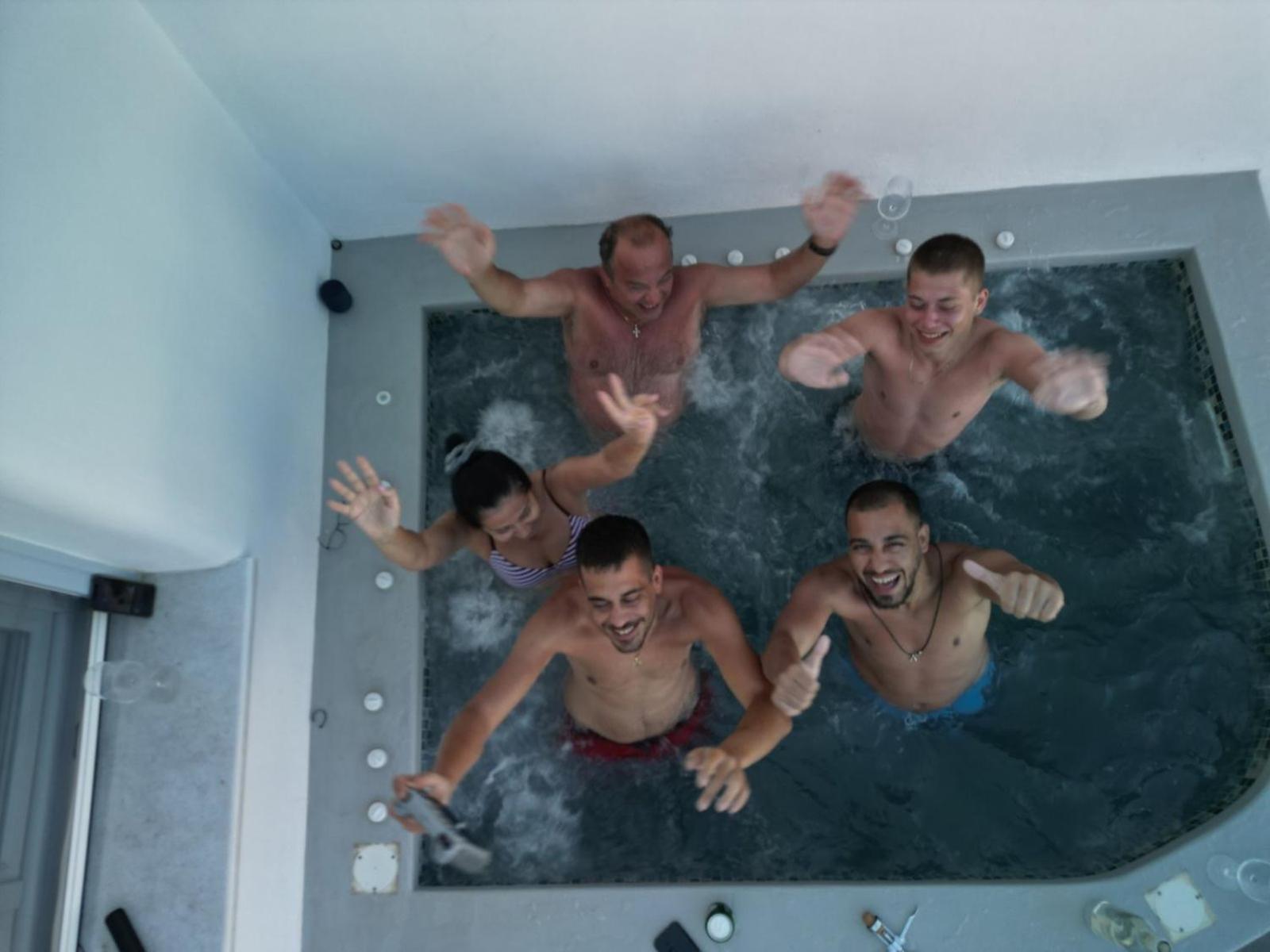 Sn Santorini Apartments Kamári Eksteriør billede