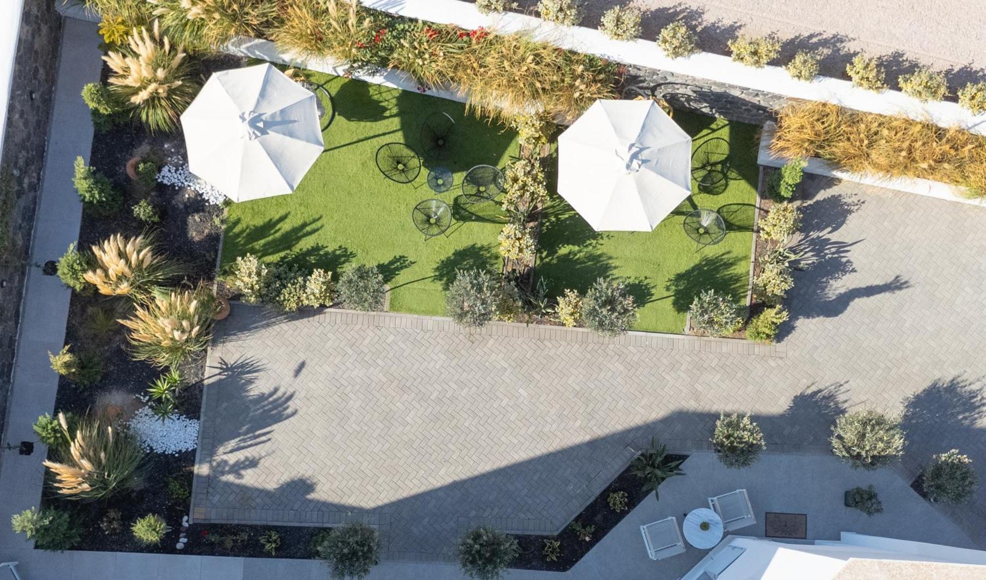 Sn Santorini Apartments Kamári Eksteriør billede